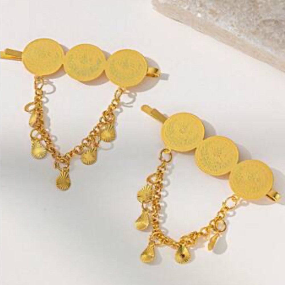 Coin hair clip